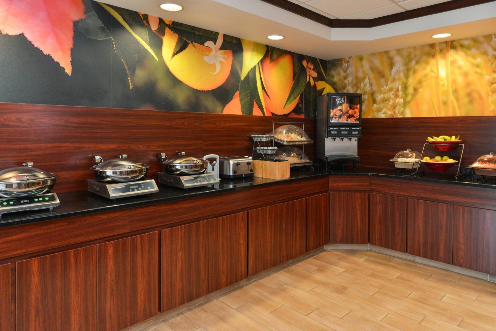 Fairfield Inn & Suites Cleveland Avon Exterior photo