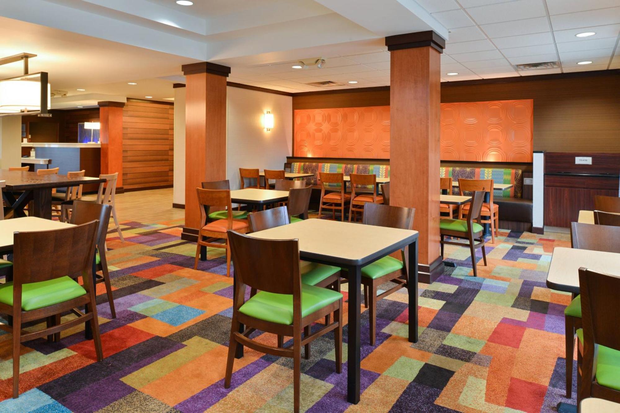 Fairfield Inn & Suites Cleveland Avon Exterior photo