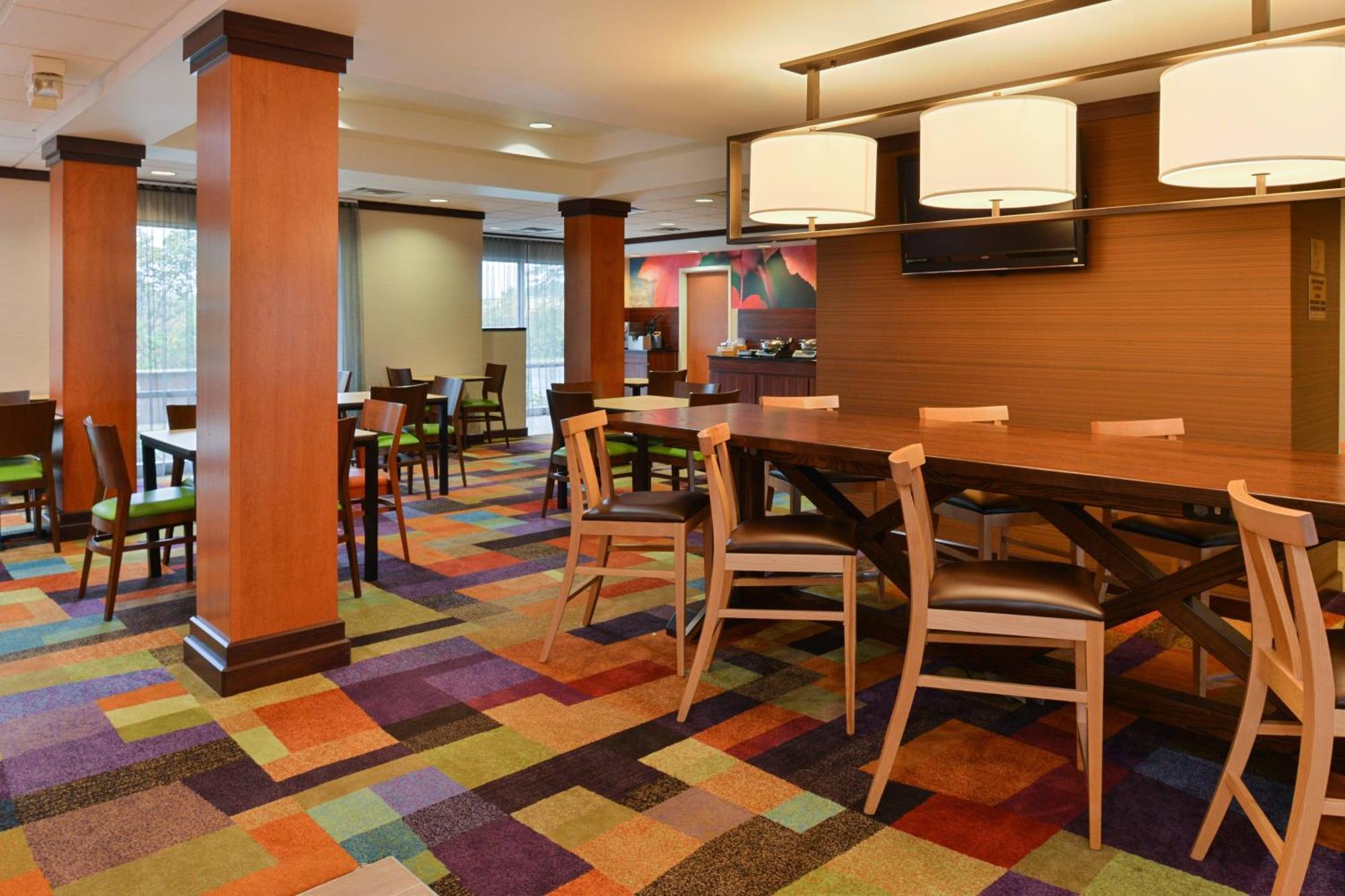 Fairfield Inn & Suites Cleveland Avon Exterior photo