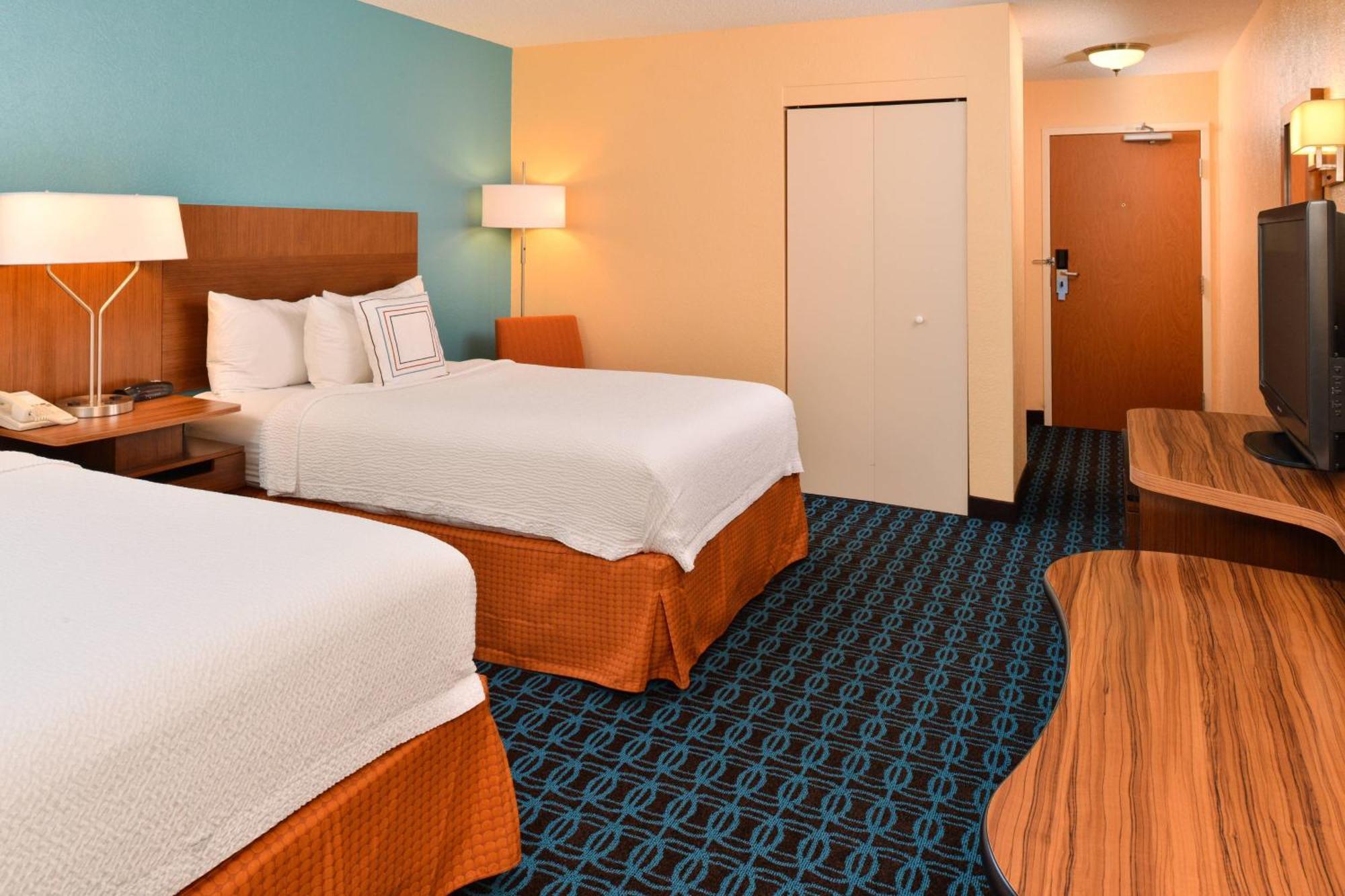 Fairfield Inn & Suites Cleveland Avon Exterior photo